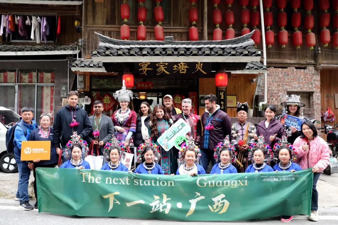 外国达人团“嗨玩”柳州：螺蛳粉炫到饱，侗歌唱不停！